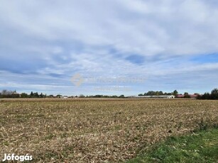 Eladó telek, Győrzámoly