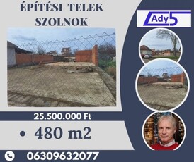 Eladó telekSzolnok