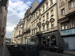 Eladó téglalakás Zoltán utca, Budapest, V. kerület