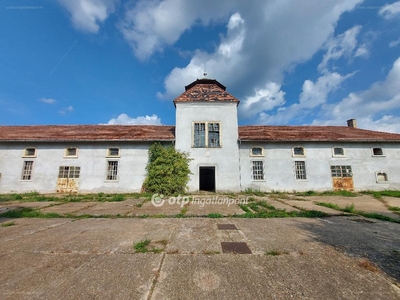 Gödöllő, ingatlan, üzleti ingatlan, 740 m2, 290.000.000 Ft