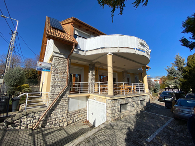 Eladó újszerű állapotú ház - Balatonfüred