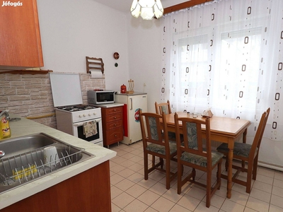 Lencztelepen 3 szobássá alakítható családi ház eladó - Debrecen, Hajdú-Bihar - Ház