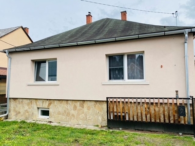 Eladó családi ház Kaposvár, Benedek Elek utca