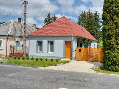 Eladó családi ház - Bakonybél, Pápai utca