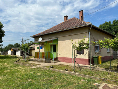 Eladó családi ház - Dóc, Rózsa utca 16.