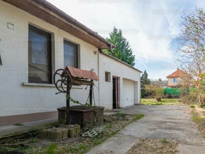 Eladó családi ház - Törökbálint, Pest megye