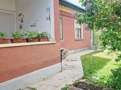 Eladó családi ház - XVIII. kerület, Napfürdő utca