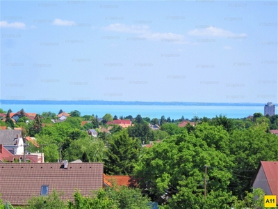 Eladó hétvégi házas nyaraló - Balatonalmádi, Vöröshegy