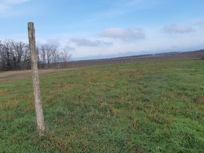 Eladó lakóövezeti telek - Győrszemere, Szőlődombi út