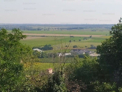 Eladó lakóövezeti telek - Győrújbarát, Cseresznye utca