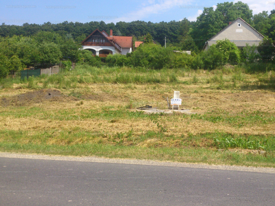 Eladó lakóövezeti telek - Pula, Veszprém megye