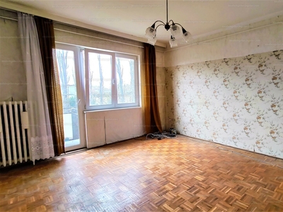 Eladó panel lakás - Győr, Nádorváros