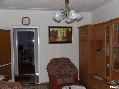 Miskolc belvárosában 2 szobás, gardrobos I.emeleti lakás eladó - Miskolc, Borsod-Abaúj-Zemplén - Lakás