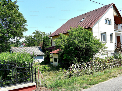 Eladó családi ház - Lovas, Veszprém megye