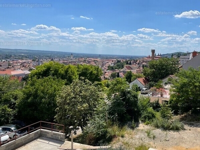 Eladó családi ház - Pécs, Tettye