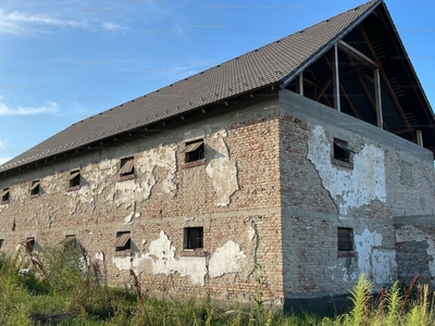 Eladó egyéb ipari ingatlan - Vác, Kosdi út