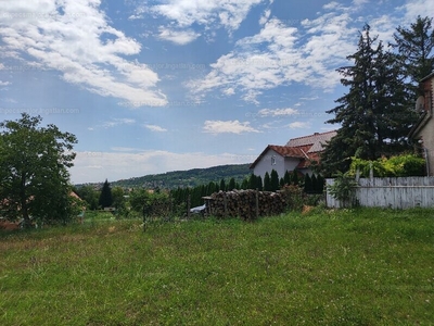 Eladó lakóövezeti telek - Pécs, Veterán utca