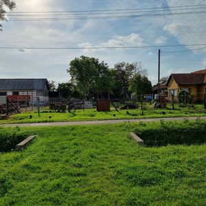Eladó lakóövezeti telek - Szeged, Pihenő utca