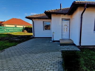 Eladó sorház - Nagytarcsa, Felsőrét lakópark