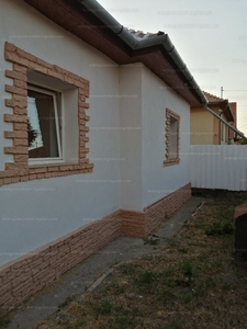 Eladó családi ház - Tura, Pest megye