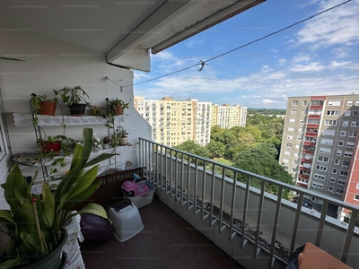 Eladó panel lakás - III. kerület, Juhász Gyula utca