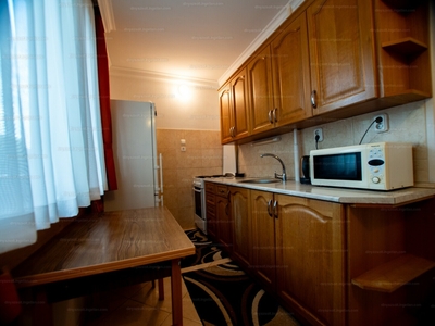 Eladó panel lakás - Kecskemét, Széchenyiváros