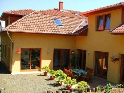 Eger, ingatlan, üzleti ingatlan, 250 m2, 169.000.000 Ft