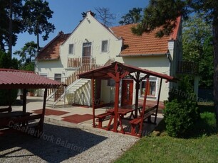 Eladó hotel Balatonakali