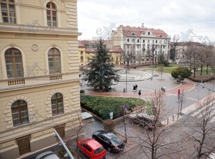 Eladó téglalakás Szeged, 2. emelet