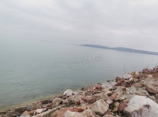 Eladó telek Balatonkenese