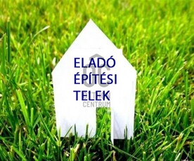 Eladó telek - Cegléd