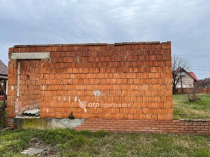 Eladó telek Mezőhegyes