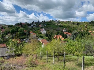 Eladó telek Pécs