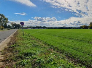 Eladó telephely - Győrújbarát