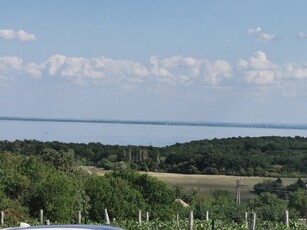 Eladó üzlethelyiség Balatonalmádi, földszint