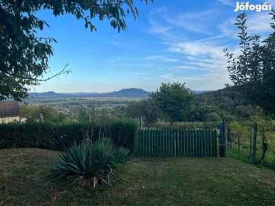 Panorámás nyaraló a Balaton-felvidéken