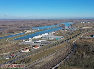 Eladó ipari ingatlan Gönyű 165 000 000 Ft