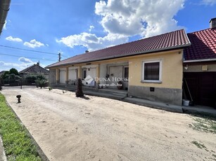 Dabas, ingatlan, ház, 250 m2, 65.000.000 Ft