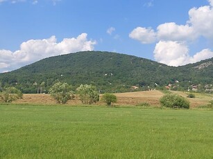 Eladó földterület Esztergom