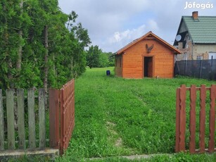 Somogy vármegyében, Toponár Deseda tótól 500 méterre épület eladó