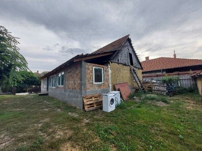Eladó családi ház - Pilis, Pest megye