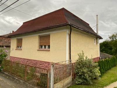 Eladó családi ház - Súr, Komárom-Esztergom megye