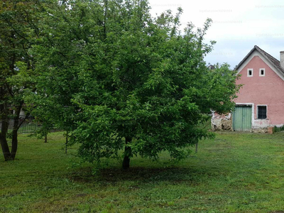 Eladó vályogház - Bicske, Előhegy