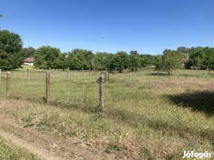 Debrecen, Acsádi út melletti, 2700 nm-es telek eladó!