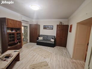 Eladó 80 m2 családi ház, Csongrád