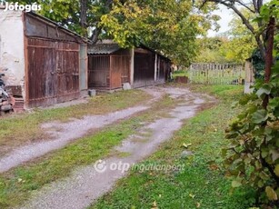 Eladó 90 nm-es ház Győr