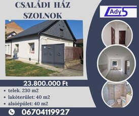 Eladó családi ház Szolnok