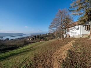 Eladó családi házZebegény