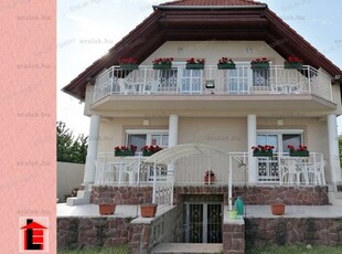 Eladó hotelBalatonalmádi