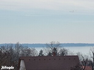 Eladó telek Balatonkenese